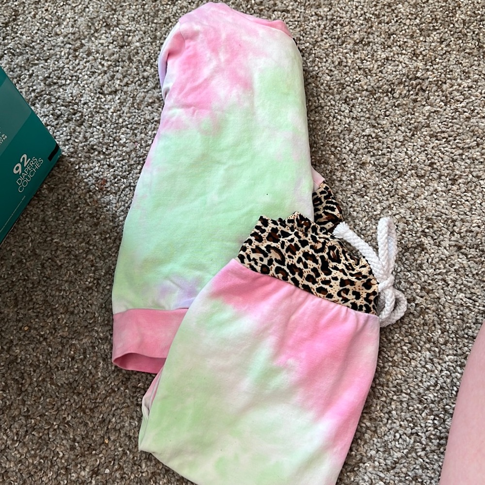 Rainbow and leopard print matching set